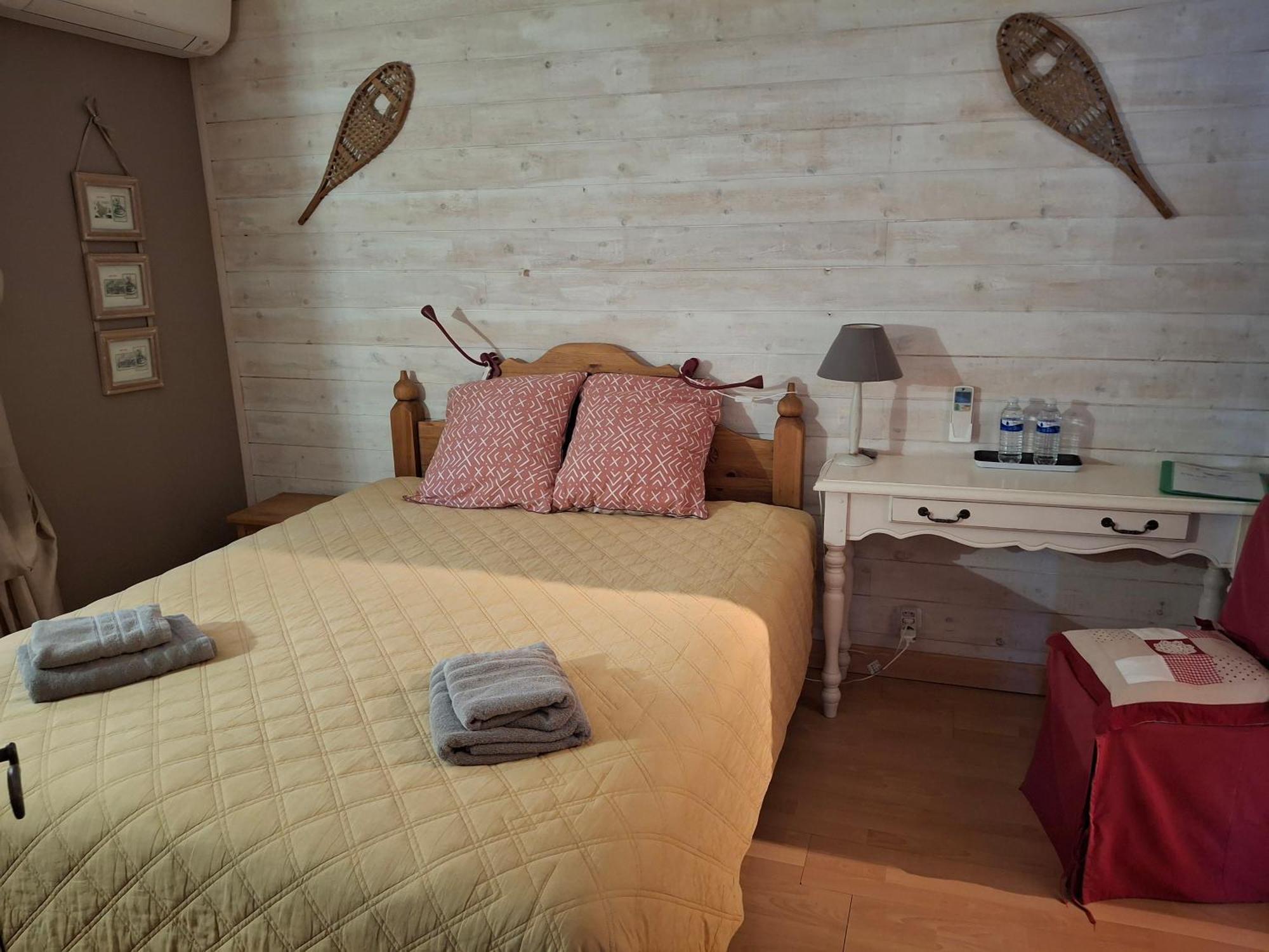 Villa Regain Chambres Et Table D'Hotes Greolieres Eksteriør billede